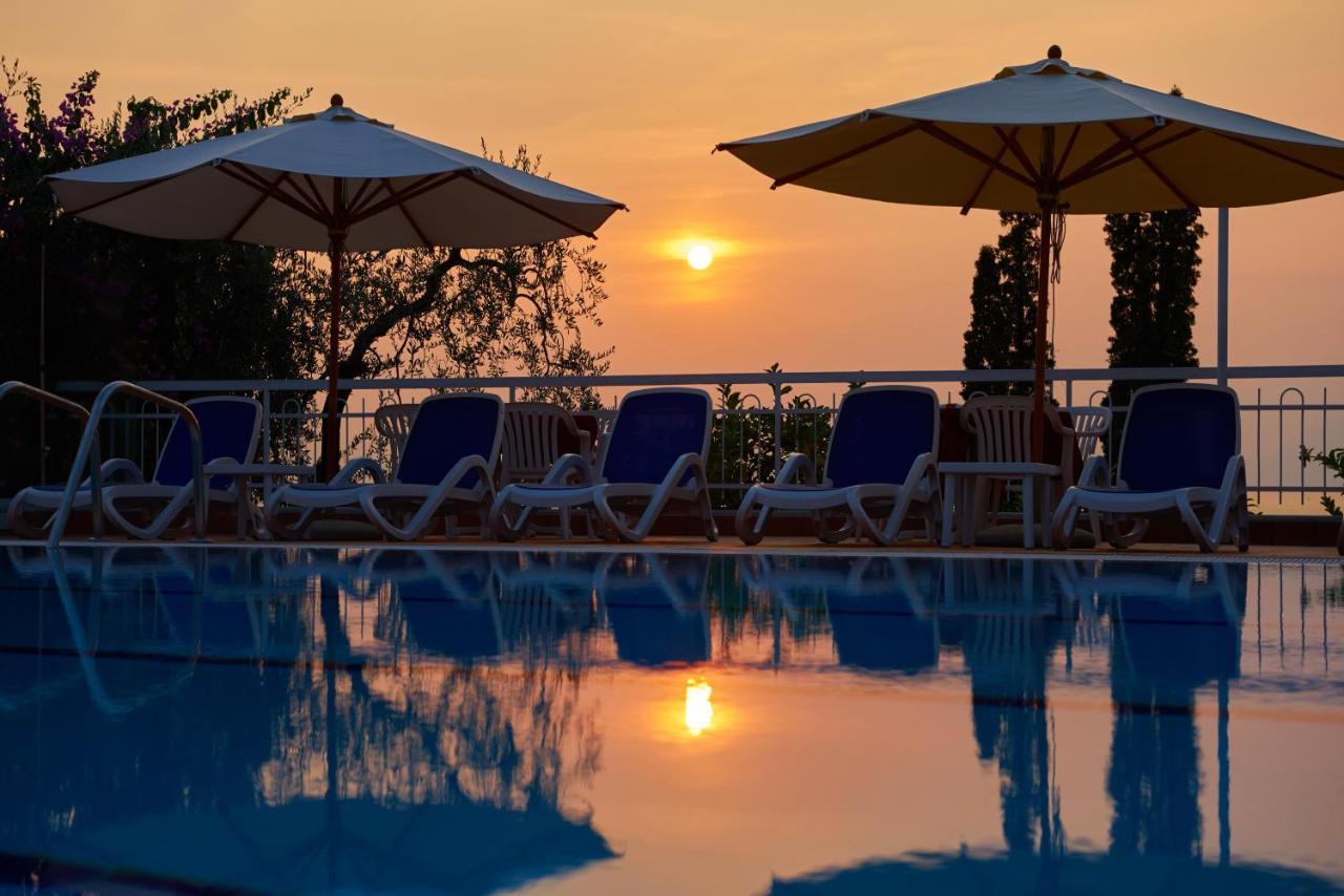 Hotel Benacus Torri Del Benaco Dış mekan fotoğraf