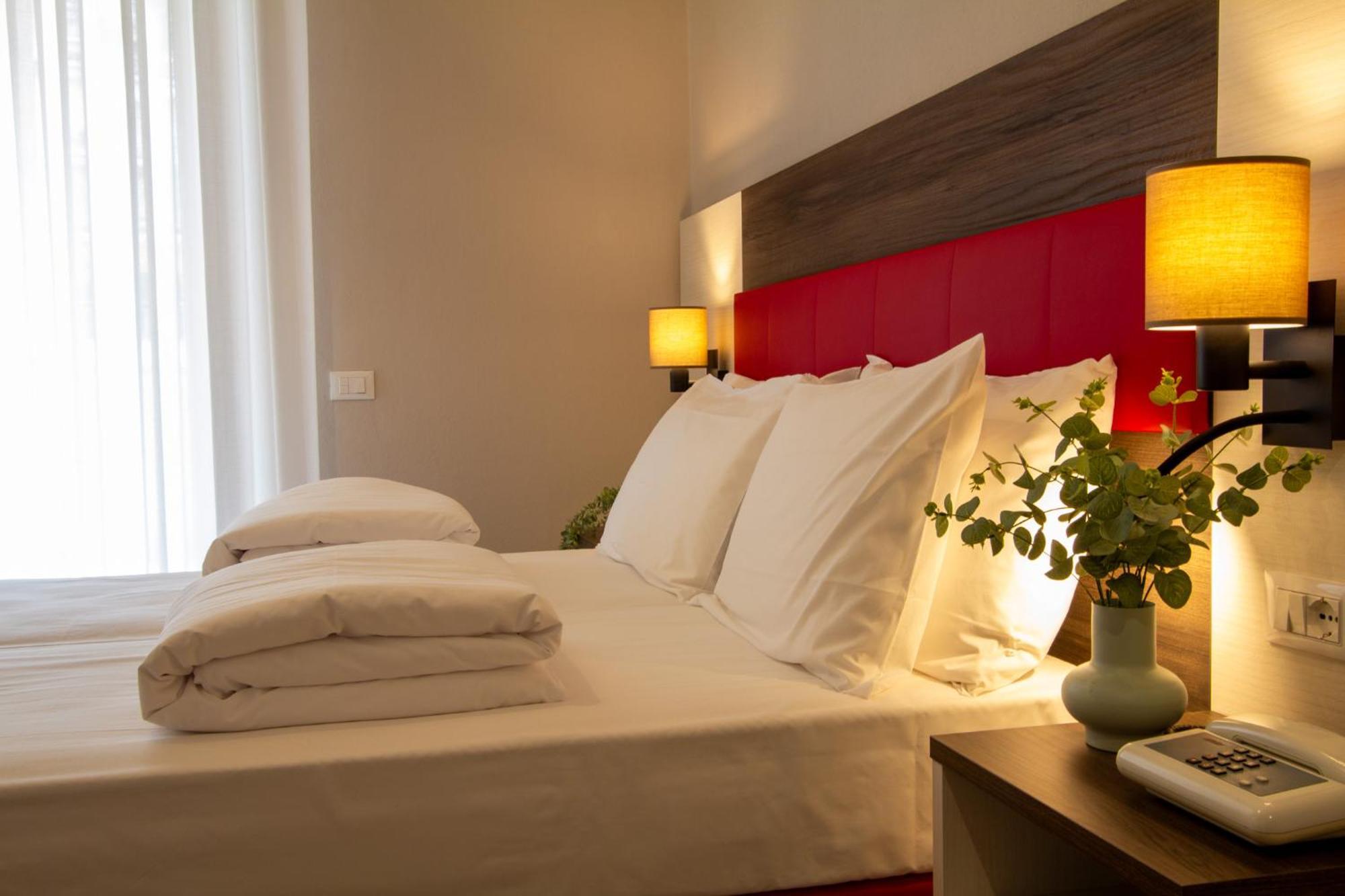 Hotel Benacus Torri Del Benaco Dış mekan fotoğraf