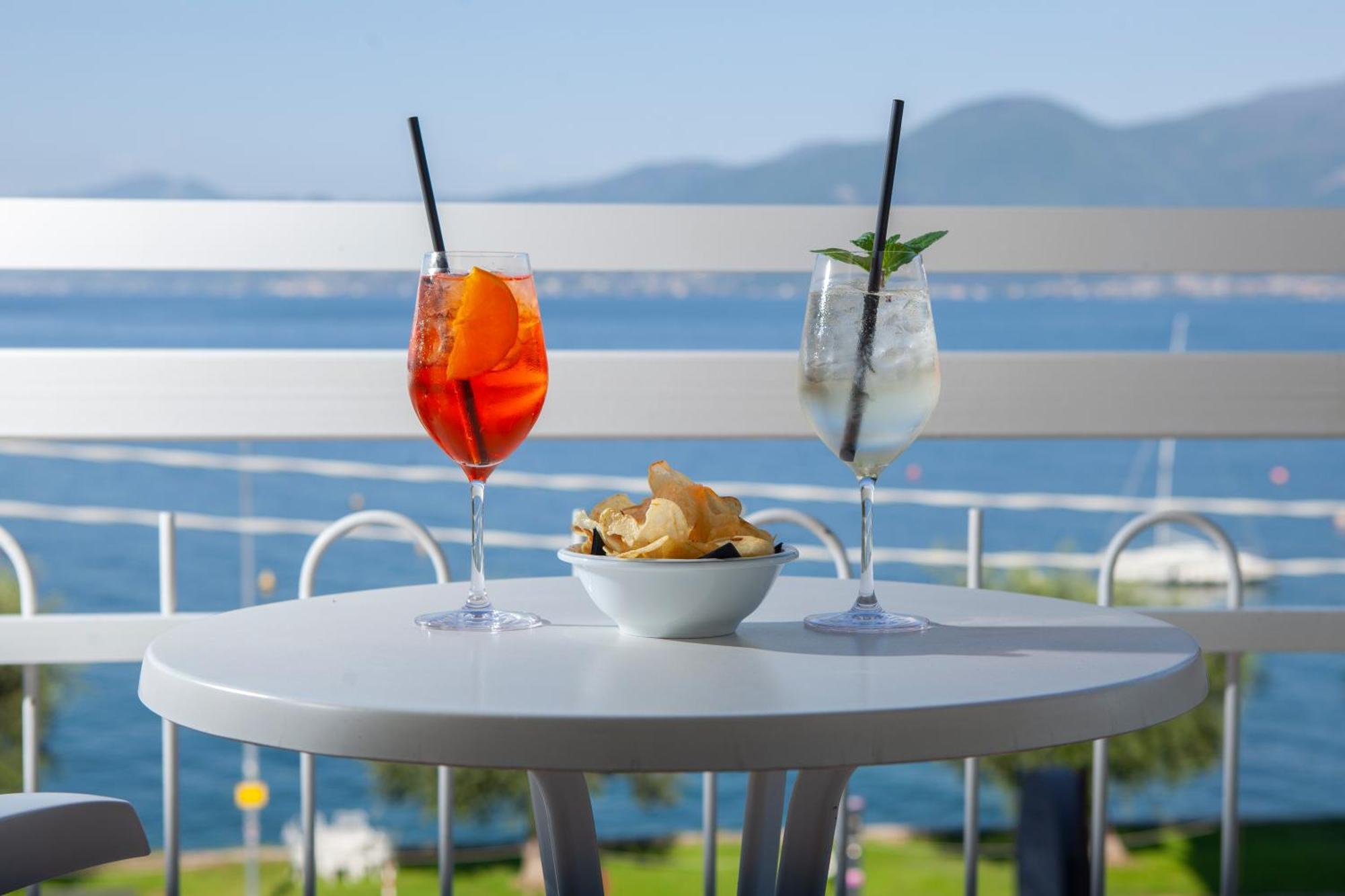 Hotel Benacus Torri Del Benaco Dış mekan fotoğraf